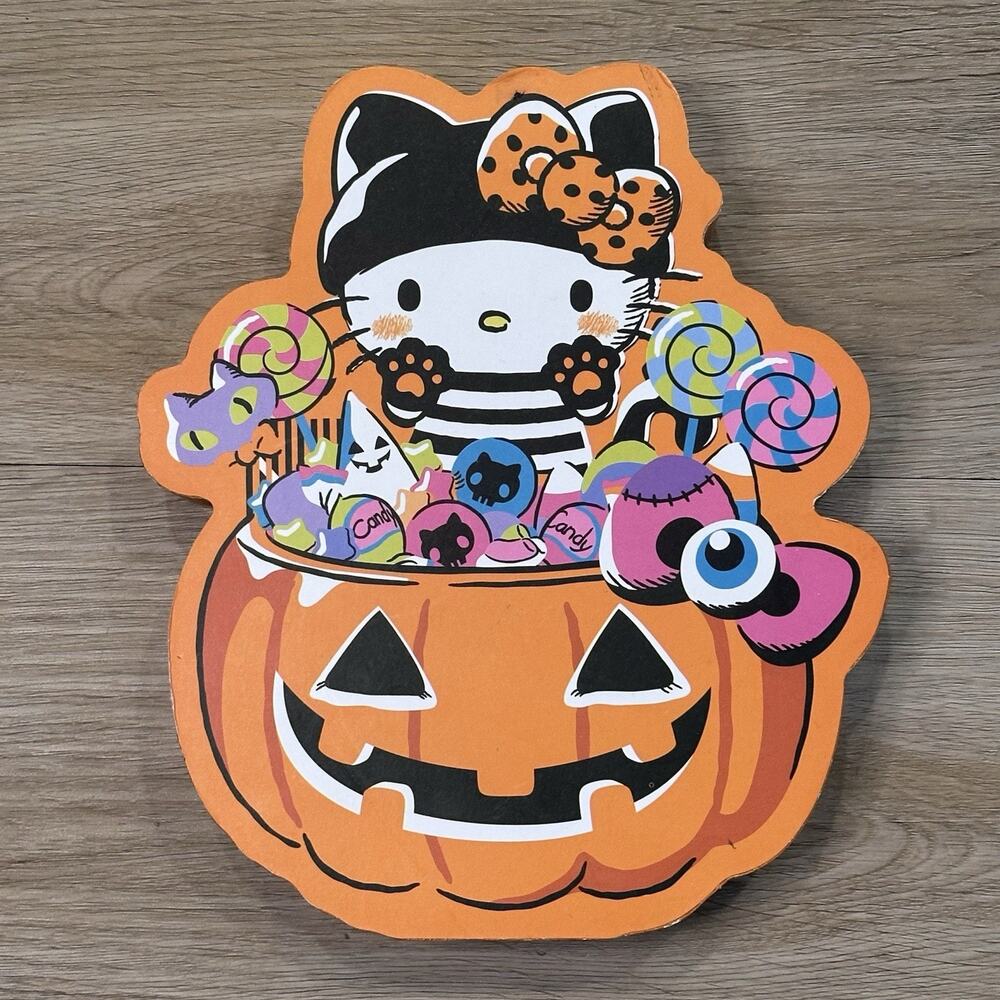Sanrio Hello Kitty Halloween Wall Decor Pumpkin with Candy EUC Cute Spooky Decor